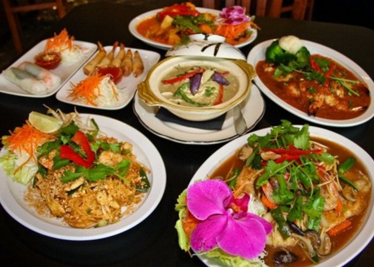Nấu Đãi Món Ăn Thái Tại Nhà