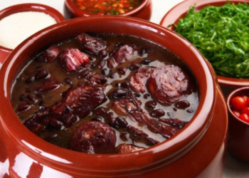 Món thịt hầm đậu Feijoada